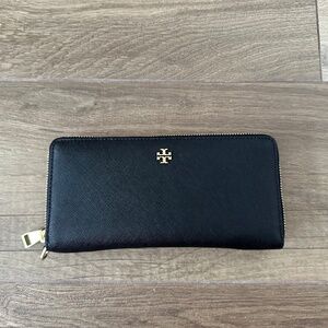 Black Tory Burch Continental Zip Wallet